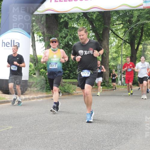 29.06.2025 - hella hamburg halbmarathon KatJ http://msf.ph/oto/8527383 29.06.2025 10:54:39 Zwischen KM18-KM19 1079, 1367, 4169, 5762, 6517 meine-sportfotos.de
