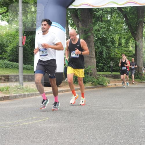 29.06.2025 - hella hamburg halbmarathon KatJ http://msf.ph/oto/8527540 29.06.2025 10:54:50 Zwischen KM18-KM19 4666, 8279 meine-sportfotos.de
