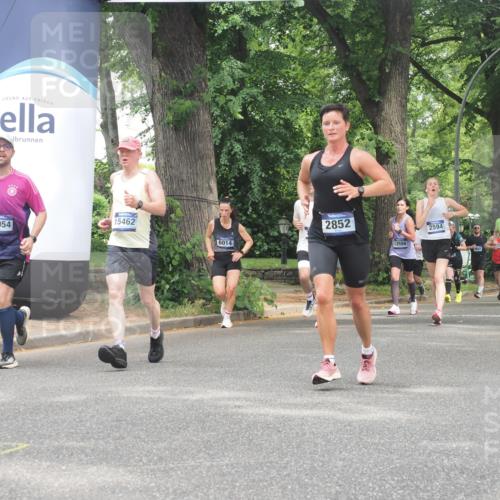 29.06.2025 - hella hamburg halbmarathon KatJ http://msf.ph/oto/8527688 29.06.2025 10:54:58 Zwischen KM18-KM19 2594, 2852, 4494, 6014, 6089, 6181 meine-sportfotos.de
