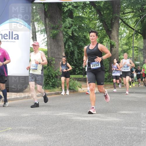 29.06.2025 - hella hamburg halbmarathon KatJ http://msf.ph/oto/8527693 29.06.2025 10:54:58 Zwischen KM18-KM19 2594, 2852, 4494, 6014, 6089, 6181 meine-sportfotos.de