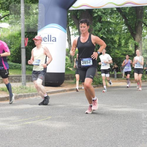 29.06.2025 - hella hamburg halbmarathon KatJ http://msf.ph/oto/8527724 29.06.2025 10:54:59 Zwischen KM18-KM19 2594, 2852, 4494, 6014, 6089, 6181 meine-sportfotos.de