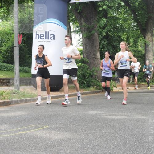29.06.2025 - hella hamburg halbmarathon KatJ http://msf.ph/oto/8527729 29.06.2025 10:55:00 Zwischen KM18-KM19 2594, 2852, 4494, 6014, 6089, 6181, 7741 meine-sportfotos.de