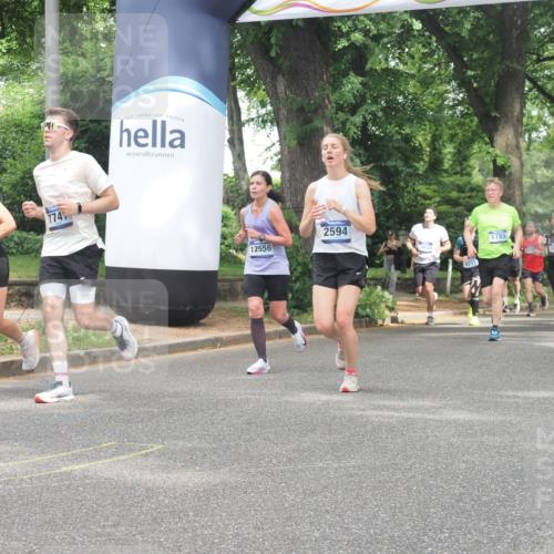 29.06.2025 - hella hamburg halbmarathon KatJ http://msf.ph/oto/8527753 29.06.2025 10:55:01 Zwischen KM18-KM19 2594, 2852, 4950, 5670, 6014, 6089, 6181, 7741 meine-sportfotos.de