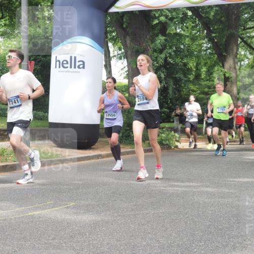 29.06.2025 - hella hamburg halbmarathon KatJ http://msf.ph/oto/8527758 29.06.2025 10:55:01 Zwischen KM18-KM19 2594, 2852, 4950, 5670, 6014, 6089, 6181, 7741 meine-sportfotos.de