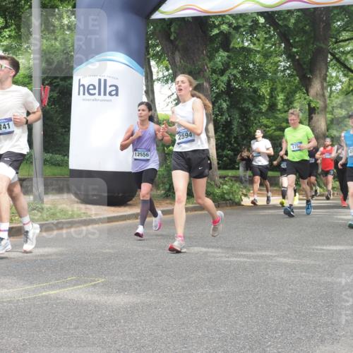 29.06.2025 - hella hamburg halbmarathon KatJ http://msf.ph/oto/8527763 29.06.2025 10:55:01 Zwischen KM18-KM19 2594, 2852, 4950, 5670, 6014, 6089, 6181, 7741 meine-sportfotos.de