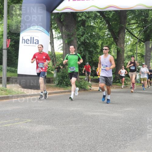 29.06.2025 - hella hamburg halbmarathon KatJ http://msf.ph/oto/8527900 29.06.2025 10:55:09 Zwischen KM18-KM19 1785, 4950, 5232, 5670, 7846, 8217 meine-sportfotos.de