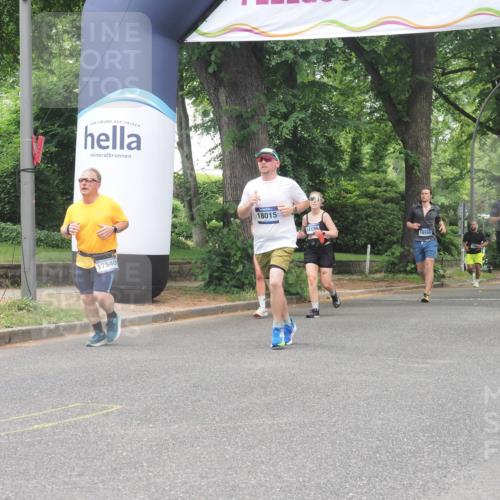 29.06.2025 - hella hamburg halbmarathon KatJ http://msf.ph/oto/8527952 29.06.2025 10:55:12 Zwischen KM18-KM19 5232, 7846 meine-sportfotos.de