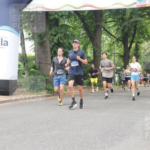 29.06.2025 - hella hamburg halbmarathon KatJ http://msf.ph/oto/8527999 29.06.2025 10:55:16 Zwischen KM18-KM19 5232 meine-sportfotos.de