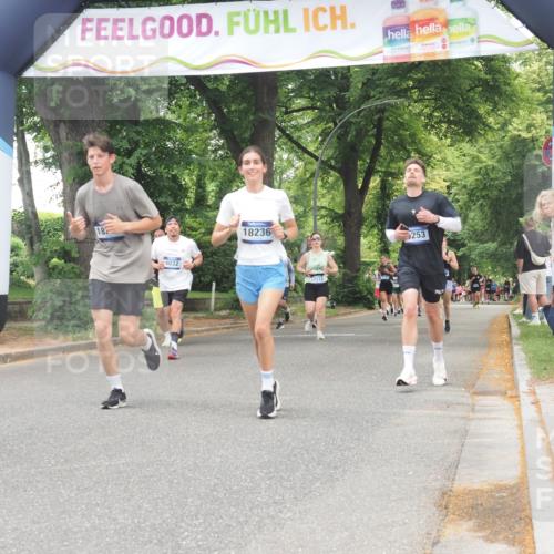 29.06.2025 - hella hamburg halbmarathon KatJ http://msf.ph/oto/8528055 29.06.2025 10:55:18 Zwischen KM18-KM19 4032 meine-sportfotos.de