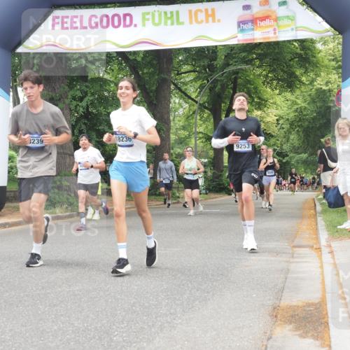 29.06.2025 - hella hamburg halbmarathon KatJ http://msf.ph/oto/8528065 29.06.2025 10:55:18 Zwischen KM18-KM19 4032 meine-sportfotos.de