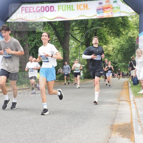 29.06.2025 - hella hamburg halbmarathon KatJ http://msf.ph/oto/8528070 29.06.2025 10:55:18 Zwischen KM18-KM19 4032 meine-sportfotos.de