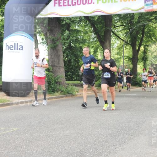29.06.2025 - hella hamburg halbmarathon KatJ http://msf.ph/oto/8528290 29.06.2025 10:55:32 Zwischen KM18-KM19 4492, 8632 meine-sportfotos.de
