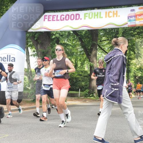 29.06.2025 - hella hamburg halbmarathon KatJ http://msf.ph/oto/8528391 29.06.2025 10:55:38 Zwischen KM18-KM19 1071, 3154, 6217, 8263, 8632 meine-sportfotos.de