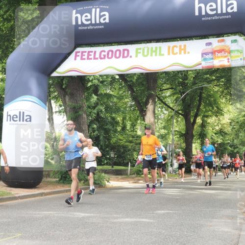 29.06.2025 - hella hamburg halbmarathon KatJ http://msf.ph/oto/8528516 29.06.2025 10:55:46 Zwischen KM18-KM19 1610, 2281, 4453, 6026, 6217, 8563 meine-sportfotos.de