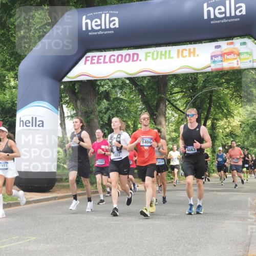 29.06.2025 - hella hamburg halbmarathon KatJ http://msf.ph/oto/8528624 29.06.2025 10:55:55 Zwischen KM18-KM19 1406, 4663, 5166, 6083, 7802, 8256 meine-sportfotos.de