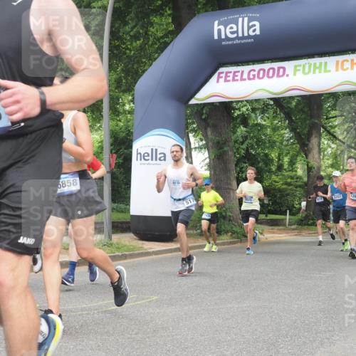 29.06.2025 - hella hamburg halbmarathon KatJ http://msf.ph/oto/8528670 29.06.2025 10:55:58 Zwischen KM18-KM19 1406, 3025, 3262, 4663, 5176, 6028, 6083, 7802 meine-sportfotos.de