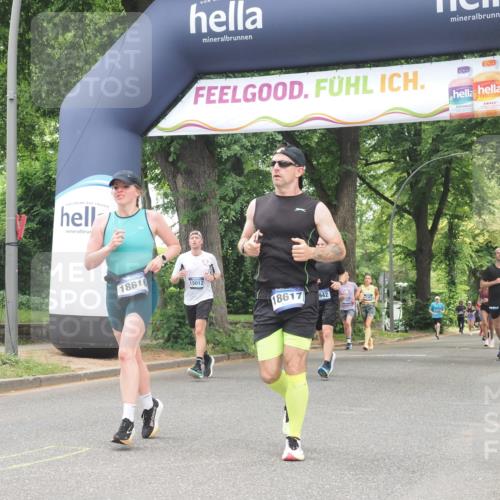 29.06.2025 - hella hamburg halbmarathon KatJ http://msf.ph/oto/8528779 29.06.2025 10:56:03 Zwischen KM18-KM19 2942, 3025, 3262, 5176, 6028, 6083 meine-sportfotos.de