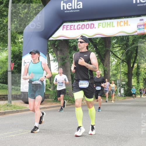 29.06.2025 - hella hamburg halbmarathon KatJ http://msf.ph/oto/8528783 29.06.2025 10:56:03 Zwischen KM18-KM19 2942, 3025, 3262, 5176, 6028, 6083 meine-sportfotos.de