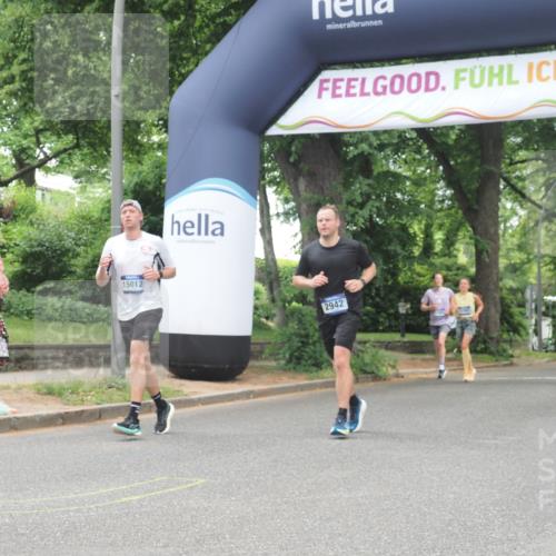 29.06.2025 - hella hamburg halbmarathon KatJ http://msf.ph/oto/8528802 29.06.2025 10:56:04 Zwischen KM18-KM19 2942, 3025, 3262, 5176, 6028 meine-sportfotos.de