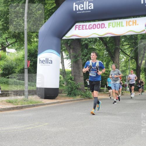 29.06.2025 - hella hamburg halbmarathon KatJ http://msf.ph/oto/8528942 29.06.2025 10:56:12 Zwischen KM18-KM19 4649 meine-sportfotos.de