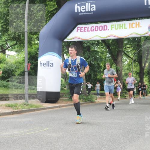 29.06.2025 - hella hamburg halbmarathon KatJ http://msf.ph/oto/8528959 29.06.2025 10:56:12 Zwischen KM18-KM19 4649 meine-sportfotos.de