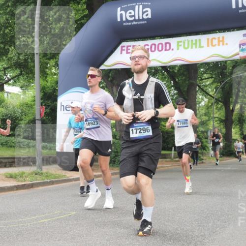 29.06.2025 - hella hamburg halbmarathon KatJ http://msf.ph/oto/8529018 29.06.2025 10:56:16 Zwischen KM18-KM19 4864, 4962, 6295, 8727 meine-sportfotos.de