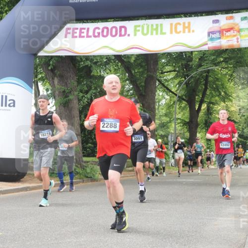 29.06.2025 - hella hamburg halbmarathon KatJ http://msf.ph/oto/8529136 29.06.2025 10:56:21 Zwischen KM18-KM19 2288, 3091, 4864, 4962, 6295, 8727 meine-sportfotos.de
