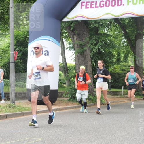 29.06.2025 - hella hamburg halbmarathon KatJ http://msf.ph/oto/8529178 29.06.2025 10:56:25 Zwischen KM18-KM19 2288, 3091, 4204, 8614 meine-sportfotos.de