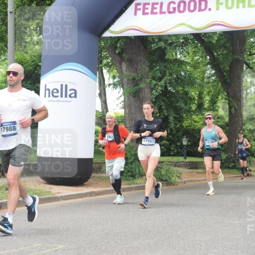 29.06.2025 - hella hamburg halbmarathon KatJ http://msf.ph/oto/8529187 29.06.2025 10:56:25 Zwischen KM18-KM19 2288, 3091, 4204, 8614 meine-sportfotos.de
