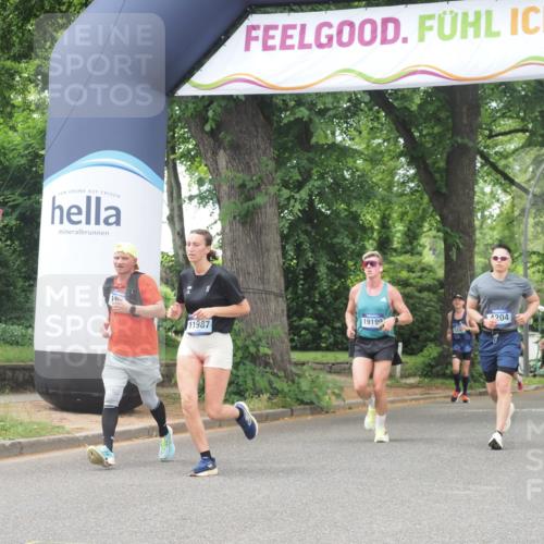 29.06.2025 - hella hamburg halbmarathon KatJ http://msf.ph/oto/8529201 29.06.2025 10:56:26 Zwischen KM18-KM19 1032, 2288, 3091, 4204, 8614 meine-sportfotos.de