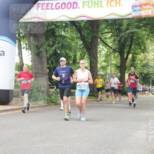 29.06.2025 - hella hamburg halbmarathon KatJ http://msf.ph/oto/8529527 29.06.2025 10:56:45 Zwischen KM18-KM19 1830, 2359, 6871 meine-sportfotos.de