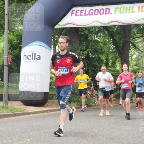 29.06.2025 - hella hamburg halbmarathon KatJ http://msf.ph/oto/8529571 29.06.2025 10:56:49 Zwischen KM18-KM19 1347, 4904 meine-sportfotos.de