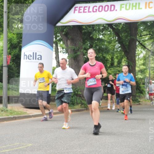 29.06.2025 - hella hamburg halbmarathon KatJ http://msf.ph/oto/8529594 29.06.2025 10:56:50 Zwischen KM18-KM19 1347, 4904 meine-sportfotos.de