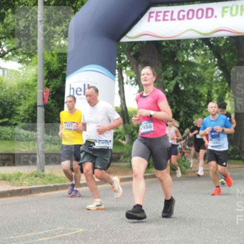 29.06.2025 - hella hamburg halbmarathon KatJ http://msf.ph/oto/8529602 29.06.2025 10:56:51 Zwischen KM18-KM19 1347, 4904 meine-sportfotos.de