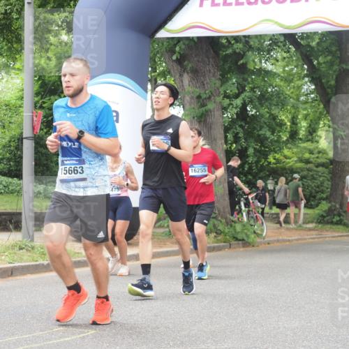 29.06.2025 - hella hamburg halbmarathon KatJ http://msf.ph/oto/8529617 29.06.2025 10:56:52 Zwischen KM18-KM19 1347, 4904 meine-sportfotos.de