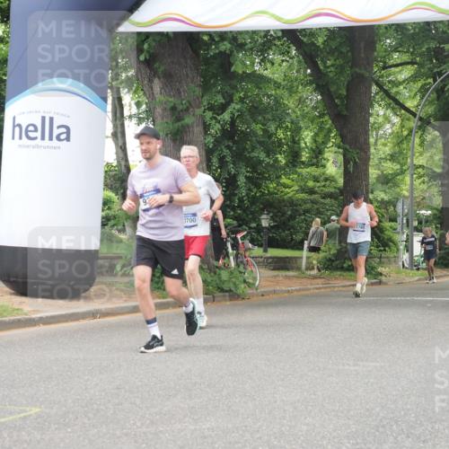 29.06.2025 - hella hamburg halbmarathon KatJ http://msf.ph/oto/8529643 29.06.2025 10:56:57 Zwischen KM18-KM19 4904 meine-sportfotos.de