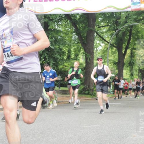 29.06.2025 - hella hamburg halbmarathon KatJ http://msf.ph/oto/8529799 29.06.2025 10:57:10 Zwischen KM18-KM19 2055, 2277, 3834, 5845, 8755 meine-sportfotos.de