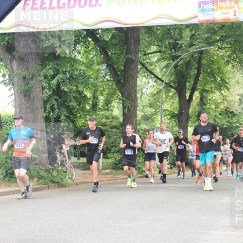 29.06.2025 - hella hamburg halbmarathon KatJ http://msf.ph/oto/8529848 29.06.2025 10:57:16 Zwischen KM18-KM19 1527, 2277, 3834, 5845 meine-sportfotos.de