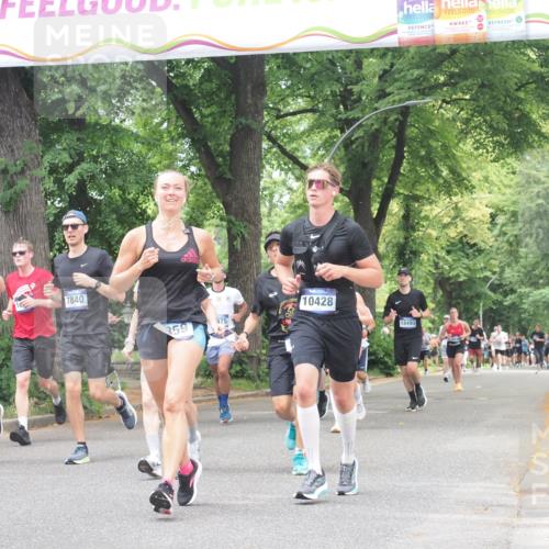 29.06.2025 - hella hamburg halbmarathon KatJ http://msf.ph/oto/8529902 29.06.2025 10:57:20 Zwischen KM18-KM19 1173, 1527, 1859, 3729, 7209, 7840 meine-sportfotos.de