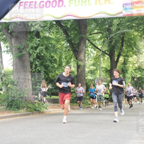 29.06.2025 - hella hamburg halbmarathon KatJ http://msf.ph/oto/8530025 29.06.2025 10:57:33 Zwischen KM18-KM19 2110 meine-sportfotos.de