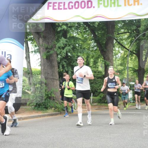 29.06.2025 - hella hamburg halbmarathon KatJ http://msf.ph/oto/8530145 29.06.2025 10:57:40 Zwischen KM18-KM19 1213, 2110, 4007, 7881, 8055 meine-sportfotos.de