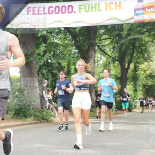 29.06.2025 - hella hamburg halbmarathon KatJ http://msf.ph/oto/8530246 29.06.2025 10:57:46 Zwischen KM18-KM19 7346, 7881, 8001 meine-sportfotos.de