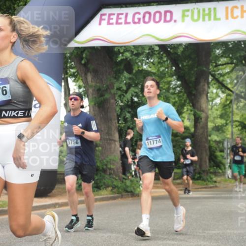 29.06.2025 - hella hamburg halbmarathon KatJ http://msf.ph/oto/8530284 29.06.2025 10:57:48 Zwischen KM18-KM19 3756, 7346, 8001 meine-sportfotos.de