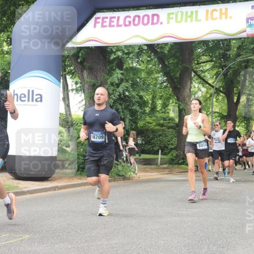 29.06.2025 - hella hamburg halbmarathon KatJ http://msf.ph/oto/8530549 29.06.2025 10:58:06 Zwischen KM18-KM19 1893, 2904, 3176, 4394, 7462 meine-sportfotos.de