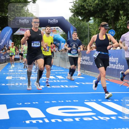 29.06.2025 - hella hamburg halbmarathon Strokosch-Dieckow http://msf.ph/oto/8534004 29.06.2025 10:56:57 Ziel 1485, 1955, 2282, 2741, 2759, 4299, 5033, 5418, 6835, 7716, 8669, 11043, 11143, 11212, 11638, 13691, 14408, 14678, 15097, 16470, 16620, 16679, 16909, 18719, 19091 meine-sportfotos.de