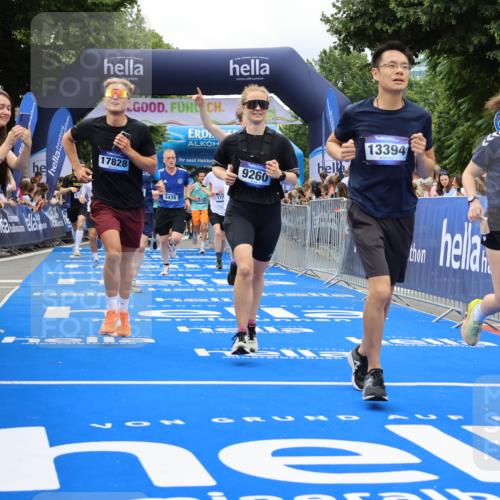 29.06.2025 - hella hamburg halbmarathon Strokosch-Dieckow http://msf.ph/oto/8534100 29.06.2025 10:57:24 Ziel 2417, 3435, 5015, 5134, 5728, 5926, 6272, 6281, 6302, 8393, 9450, 9727, 9934, 12014, 12144, 12590, 13245, 13394, 13664, 15695, 16093, 16625, 16830, 17160, 17758, 17779, 17828 meine-sportfotos.de