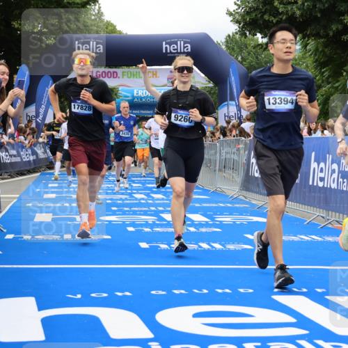29.06.2025 - hella hamburg halbmarathon Strokosch-Dieckow http://msf.ph/oto/8534101 29.06.2025 10:57:24 Ziel 2417, 3435, 5015, 5134, 5728, 5926, 6272, 6281, 6302, 8393, 9450, 9727, 9934, 12014, 12144, 12590, 13245, 13394, 13664, 15695, 16093, 16625, 16830, 17160, 17758, 17779, 17828 meine-sportfotos.de