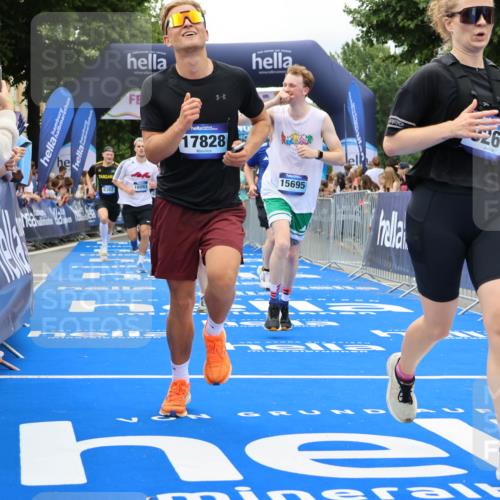 29.06.2025 - hella hamburg halbmarathon Strokosch-Dieckow http://msf.ph/oto/8534106 29.06.2025 10:57:25 Ziel 2236, 3435, 4502, 5015, 5134, 5728, 5926, 6272, 6281, 6302, 8393, 9450, 9727, 12014, 12144, 12590, 13245, 13394, 13664, 15695, 16093, 16625, 16830, 17160, 17758, 17828 meine-sportfotos.de