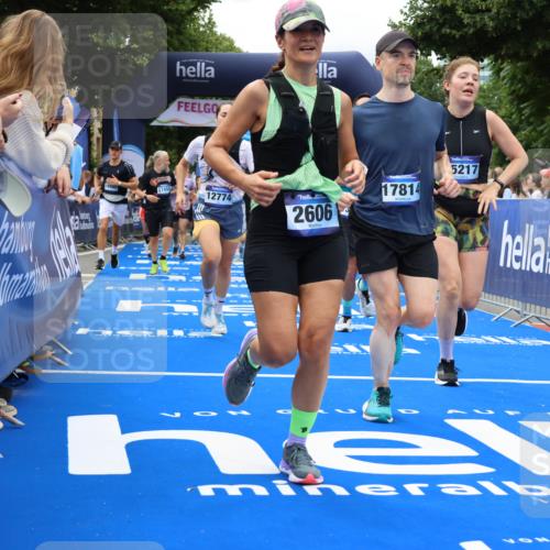 29.06.2025 - hella hamburg halbmarathon Strokosch-Dieckow http://msf.ph/oto/8534154 29.06.2025 10:57:39 Ziel 1239, 1715, 1719, 1972, 2236, 2606, 2652, 4502, 5391, 5457, 5458, 7833, 10133, 12440, 12774, 13523, 14571, 14737, 14951, 15217, 15220, 16418, 17201, 17455, 17769, 17814, 18388, 18508, 18727, 18985 meine-sportfotos.de