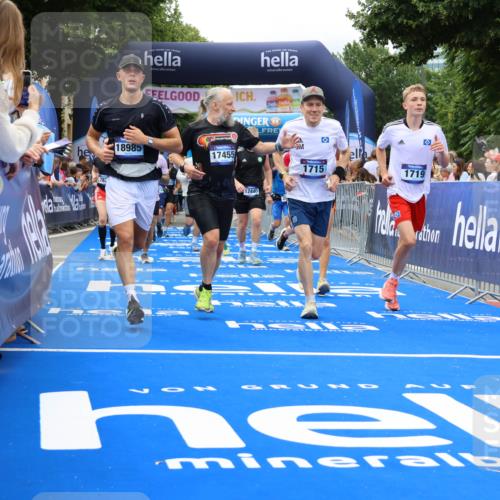 29.06.2025 - hella hamburg halbmarathon Strokosch-Dieckow http://msf.ph/oto/8534166 29.06.2025 10:57:41 Ziel 1239, 1715, 1719, 1972, 2034, 2606, 2652, 5391, 5457, 5458, 7269, 7833, 10133, 10599, 10703, 12440, 12523, 12774, 13523, 14571, 14737, 14951, 15217, 15220, 16418, 17201, 17455, 17769, 17814, 18388, 18508, 18727, 18985 meine-sportfotos.de
